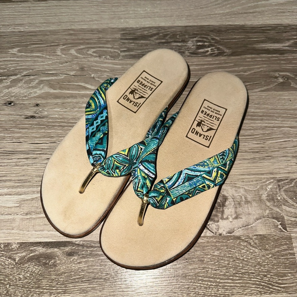Island Slipper Tapa Blue Fabric Puff Flat Flip Flop Sandals‎ Woman’s 10